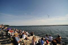 明天下午多伦多湖边Canadian International Air Show