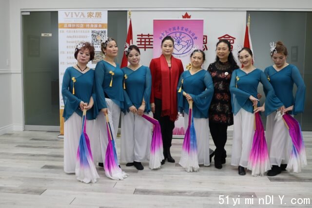 A group of women posing for a photo

Description automatically generated with medium confidence