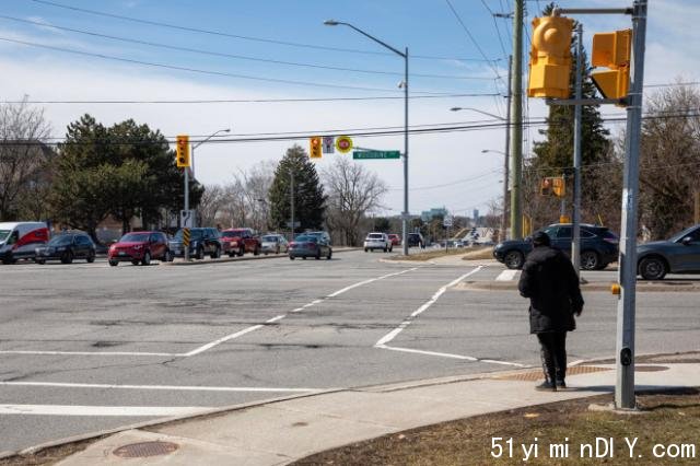 Intersection of 16th Avenue and Woodbine Avenue